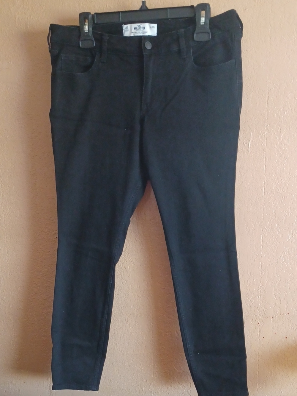 Hollister Womans Black Slim Jeans Size 12 Short